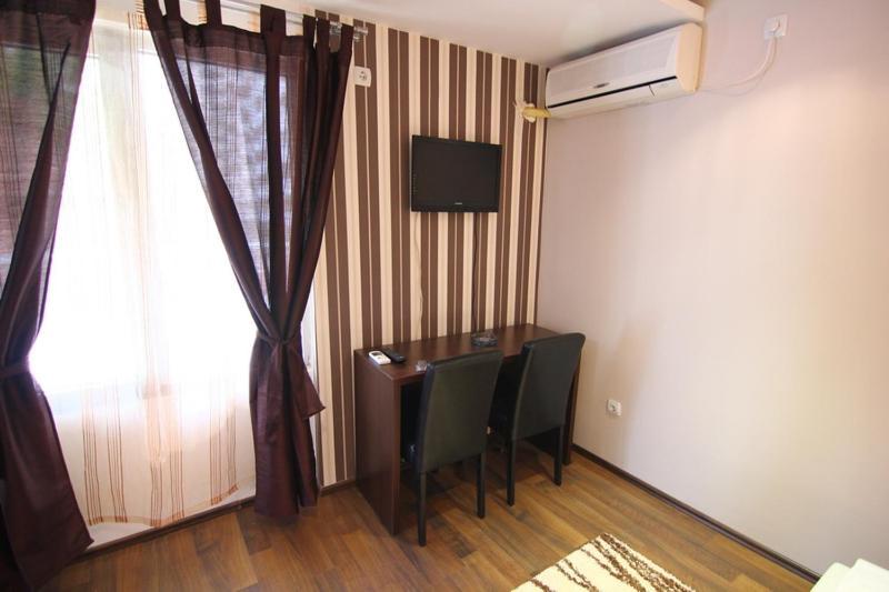 Lira Excellent Nis Otel Dış mekan fotoğraf